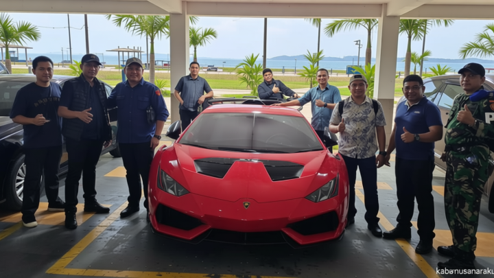 Kejagung Sita Lamborghini Bos PT QSS Aseng di Kasus Izin Tambang Bauksit Kalbar