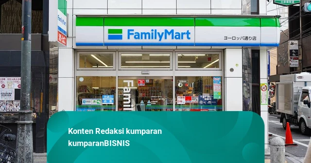 Main Agenda: Pengunjung Turun, Minimarket Jepang Rilis Lini Pakaian hingga Sewa Catokan