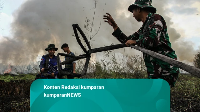 Foto: Musim Kemarau Panjang – Karhutla Melanda Lahan Gambut di Palangka Raya