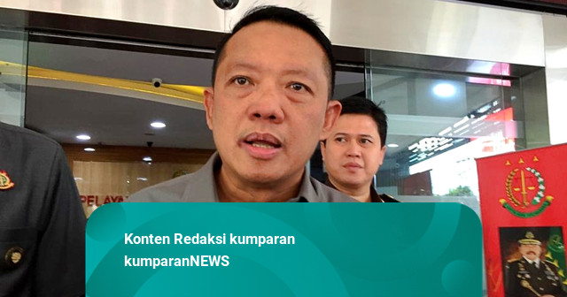 Facing Challenges: Serba-serbi Kasus Febrie: Mulai Diperiksa Kejagung, Dibela Hotman Paris