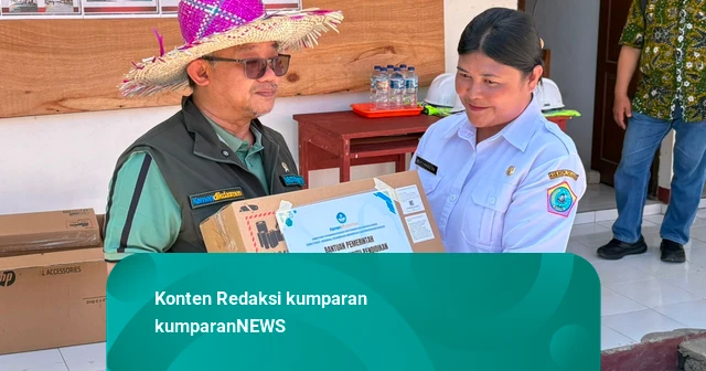 Mendikdasmen Tinjau Revitalisasi Sekolah di Miangas, Salurkan Laptop-Starlink
