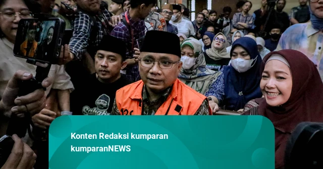 Gema Selawat di Ruang Sidang Jelang Sidang Perdana Gus Yaqut