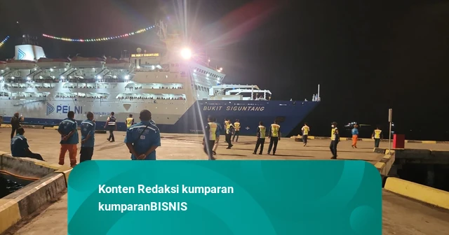 Pelabuhan Maumere Tetap Layani Kapal Ro-Ro dan Penumpang Pascagempa NTT