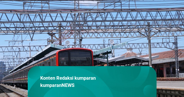 KRL Bogor Line Tabrak Orang di Dekat Stasiun Tebet, Operasional Terganggu