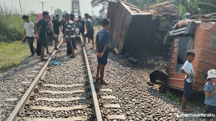 Dump Truk Tertemper KA Putri Deli di Lintasan Tanpa Plang di Sumut, Sopir Tewas